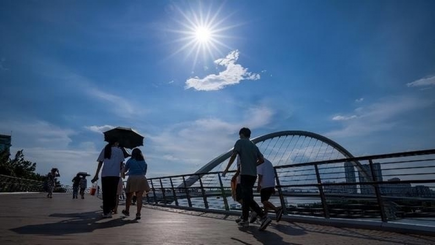 Nắng nóng kỷ lục tại nhiều nơi của Trung Quốc, có người chết vì say nắng